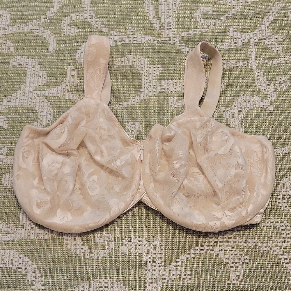 Wacoal Size 40H Style 85567Cream Floral Lace Bra
